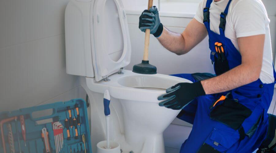 Local sewer line repair in Laredo, TX